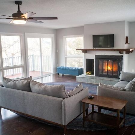 Finn'S Hideaway -Modern Family River Home Keokuk エクステリア 写真