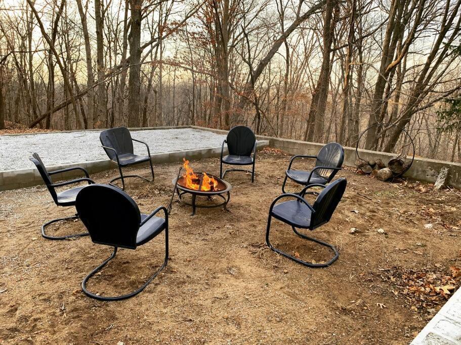 Finn'S Hideaway -Modern Family River Home Keokuk エクステリア 写真