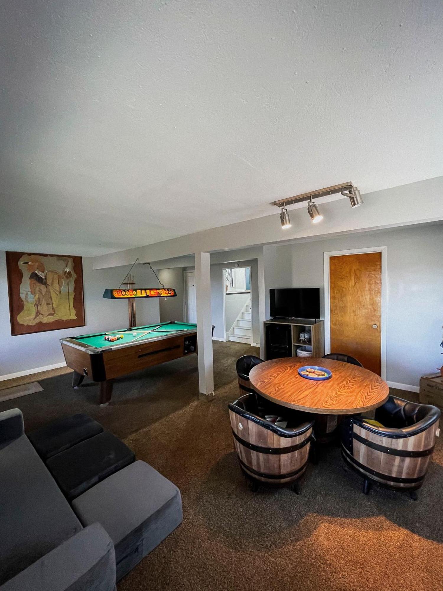 Finn'S Hideaway -Modern Family River Home Keokuk エクステリア 写真